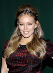 Hilary Duff Promoting Her Latest Book