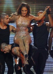 Jennifer Lopez Performs at Mohegan Sun's