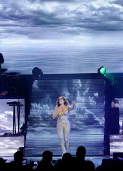 Jennifer Lopez Performs at Mohegan Sun's