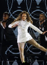 Jennifer Lopez Performs at Mohegan Sun's