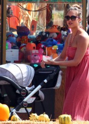 Jessica Alba and Family at The Pumpkin Patch