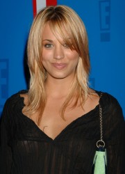 Kaley Cuoco at E! Entertainment TV's Summer Splash