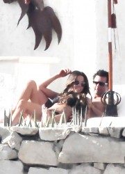 Kate Beckinsale in Bikini