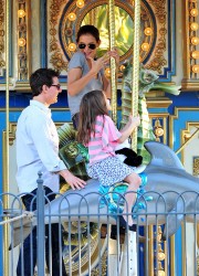 Katie Holmes, Suri and Tom Cruise at Schenley Plaza in Pittsburgh