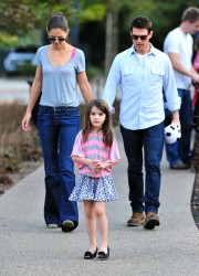 Katie Holmes, Suri and Tom Cruise at Schenley Plaza in Pittsburgh