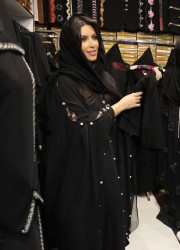 Kim Kardashian Wears a Burqa