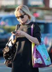 Mena Suvari Shopping at Whole Foods in Los Angeles