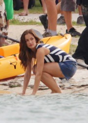 Minka Kelly at Charlie's Angels Set in Miami