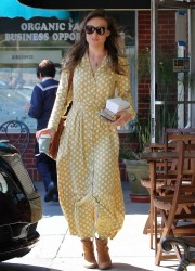 Olivia Wilde Heading to Lunch at Kind Creme Restaurant in LA