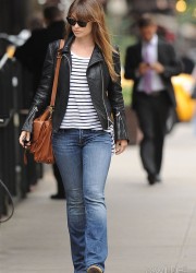 Olivia Wilde Out in Tribeca