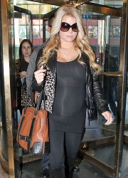 Pregnant Jessica Simpson