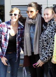 Selena Gomez Buying Flowers