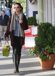Selena Gomez Buying Flowers