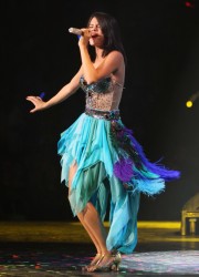 Selena Gomez Performs in Vancouver