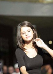 Selena Gomez Signing Autographs