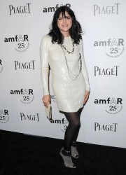 Selma Blair at amfAR