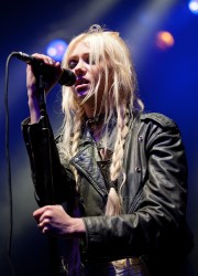 Taylor Momsen Performs at The Rave Eagles Club