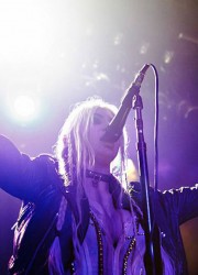 Taylor Momsen Performs at The Sound Academy