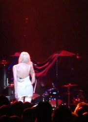 Taylor Momsen Performs at the Comerica Theatre