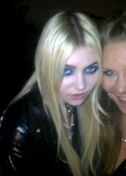 Taylor Momsen at STK Steakhouse in West Hollywood
