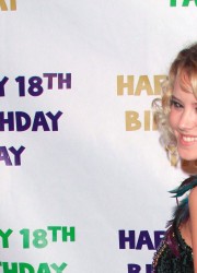 Taylor Spreitler Celebrates 18th Birthday