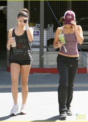 Vanessa Hudgens in Los Angeles