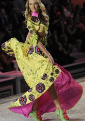 2011 Victoria's Secret Fashion Show in New York