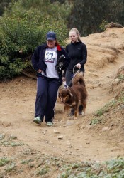 Amanda Seyfried Walks Her Dog