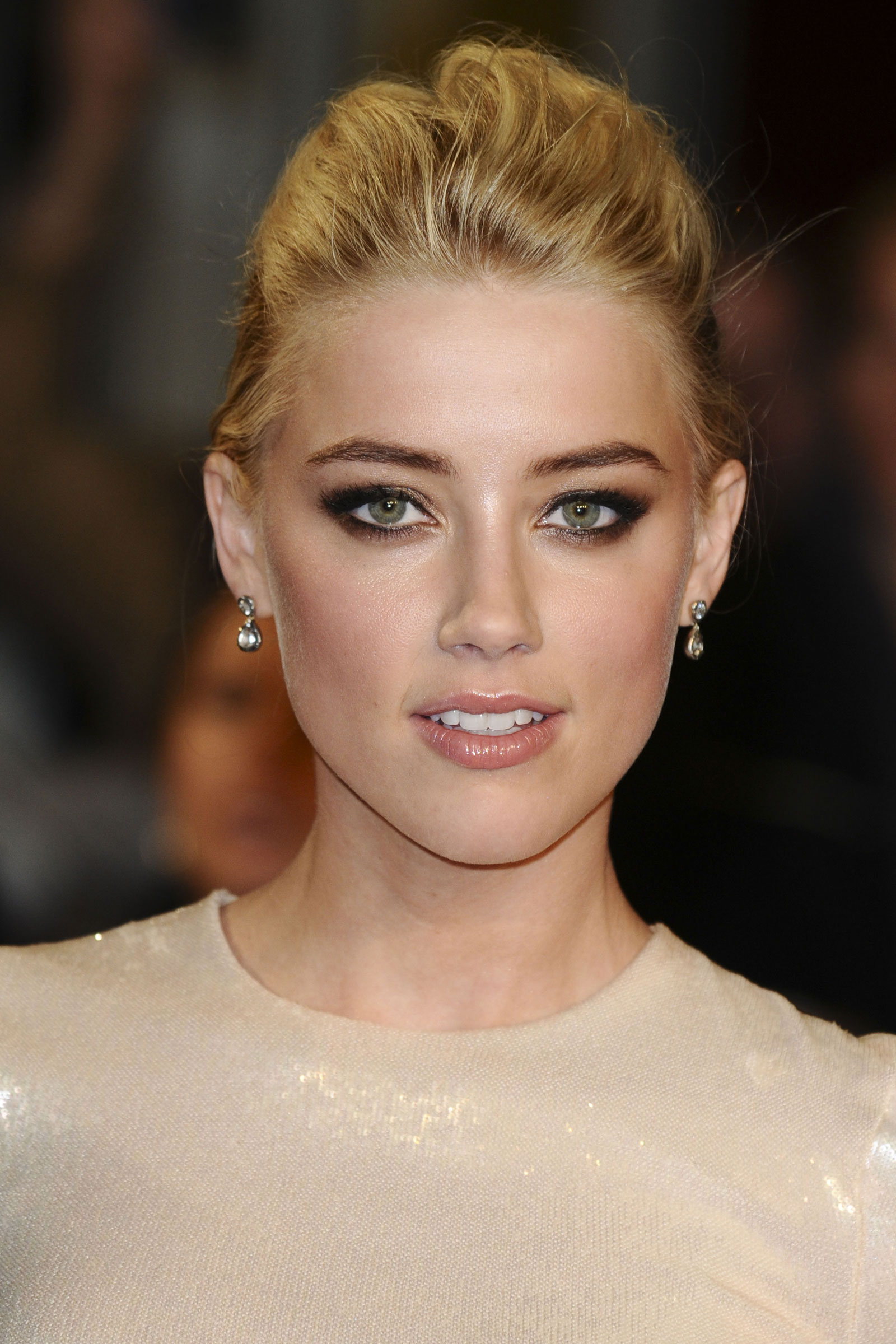 Amber Heard at The Rum Diary Premiere in London (62 Photos) .