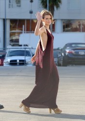 AnnaLynne McCord On 90210 Set in LA