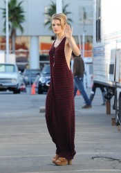 AnnaLynne McCord On 90210 Set in LA