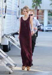 AnnaLynne McCord On 90210 Set in LA
