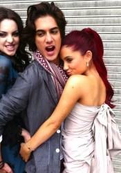 Ariana Grande Personal Twitter Photo
