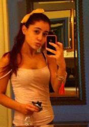 Ariana Grande Personal Twitter Photo