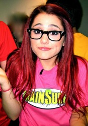 Ariana Grande Personal Twitter Photo