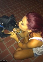 Ariana Grande Personal Twitter Photo