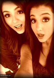 Ariana Grande Personal Twitter Photo