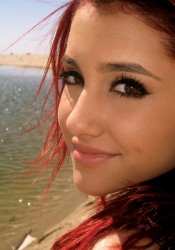 Ariana Grande Personal Twitter Photo