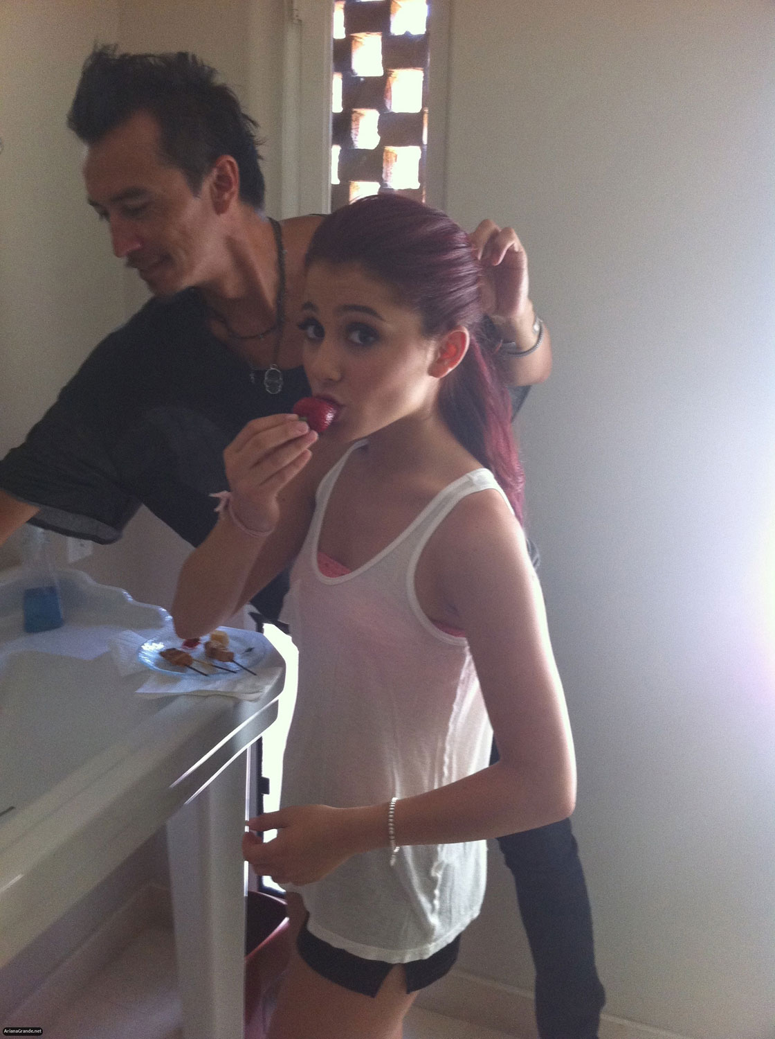Ariana Grande Personal Twitter Pics (169 Photos) .