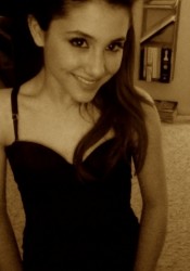 Ariana Grande Personal Twitter Photo