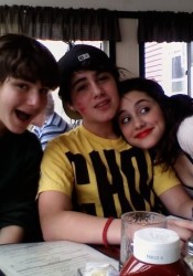 Ariana Grande Personal Twitter Photo