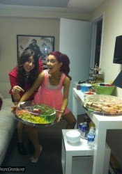 Ariana Grande Personal Twitter Photo