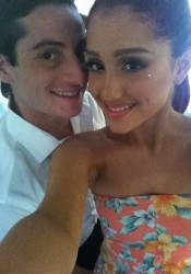 Ariana Grande Personal Twitter Photo