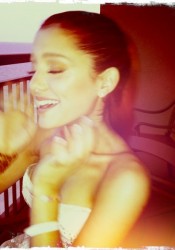 Ariana Grande Personal Twitter Photo