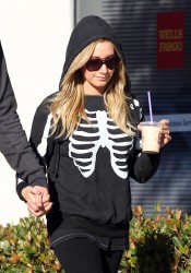 Ashley Tisdale Goes Out With Her Boyfriend in LA