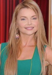Izabella Miko