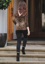 Kylie Minogue Arriving at Abbey Road Studios in London