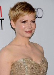 Michelle Williams at My Week With Marilyn Premiere in Hollywood ...