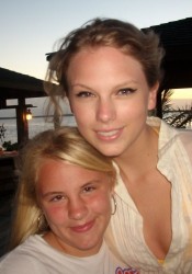 Taylor Swift Private Twitter Photo