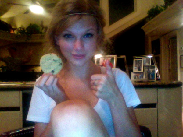 Taylor Swift Private Twitter Pics (45 Photos) .